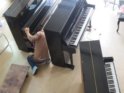鋼琴搬運(yùn)